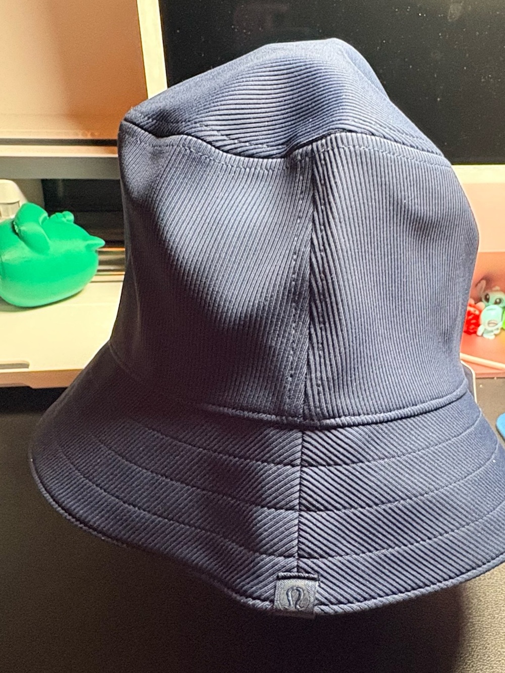 Lululemon Reversible Ribbed Bucket Hat.